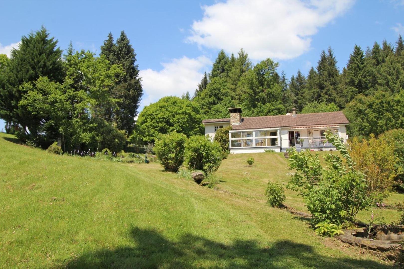 La Rode Villa Compreignac Exterior photo